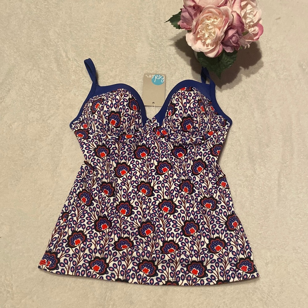 NWT BODEN Size 32DD Swimsuit Tankini Top
